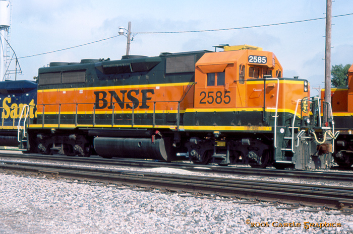 bnsf 2585 GP35 enid ok may18 2003
