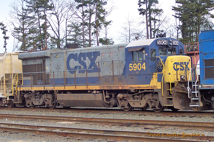 csx 5904 B36-7 charlotte nc jan28 2005
