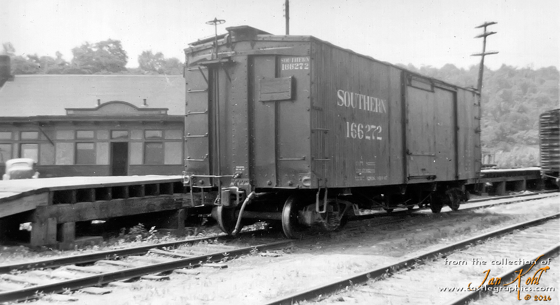 Southern boxcar at GM&O station
A Southern boxcar sits on the track in front of the GM&O station in Louisiana, MO.
