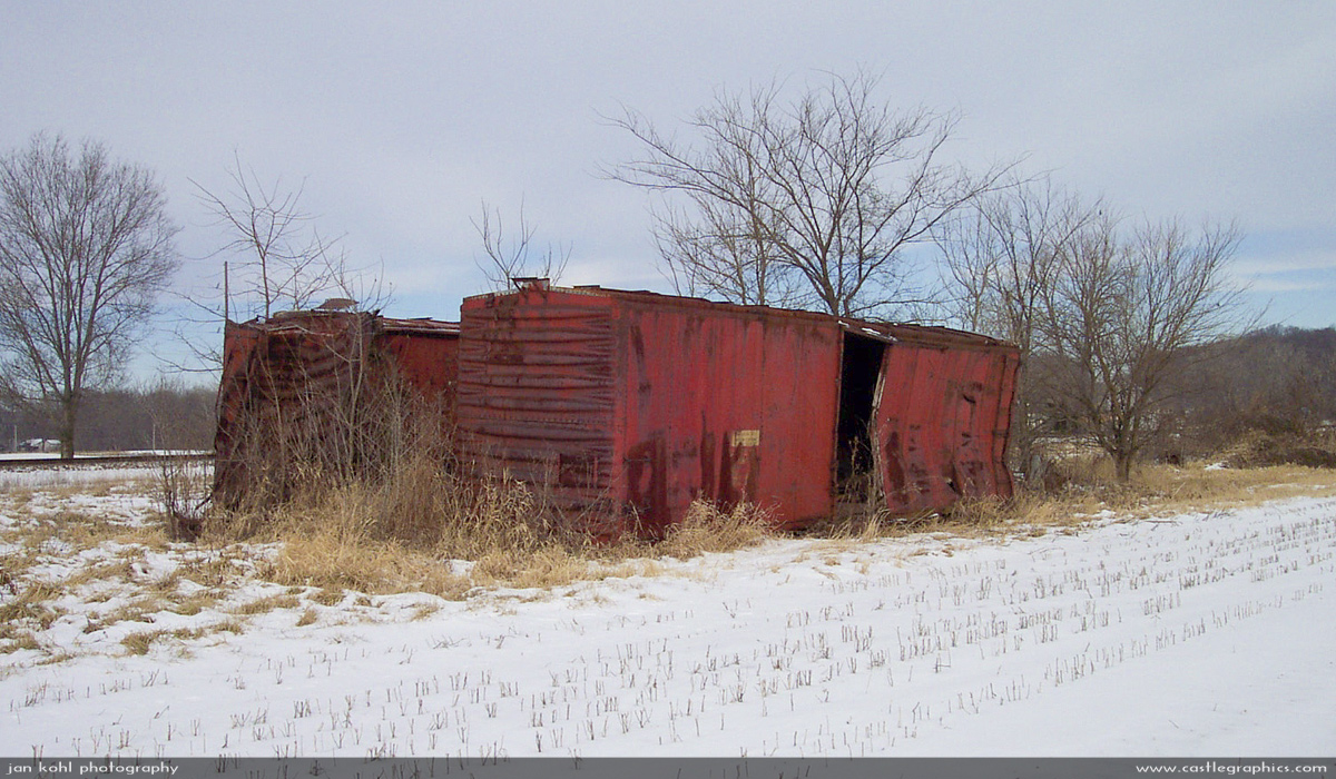 Derailed boxcars at Kissinger, MO.
These two boxcars were all that is left after the other derailed cars were carted off in the 1980s-90s, but they are now gone as well.
