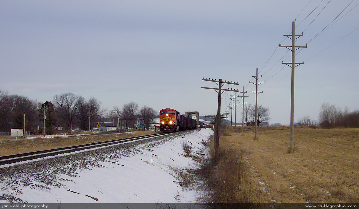 Southbound coal train
Coal train headed to St Louis on a cold Feb morning.
