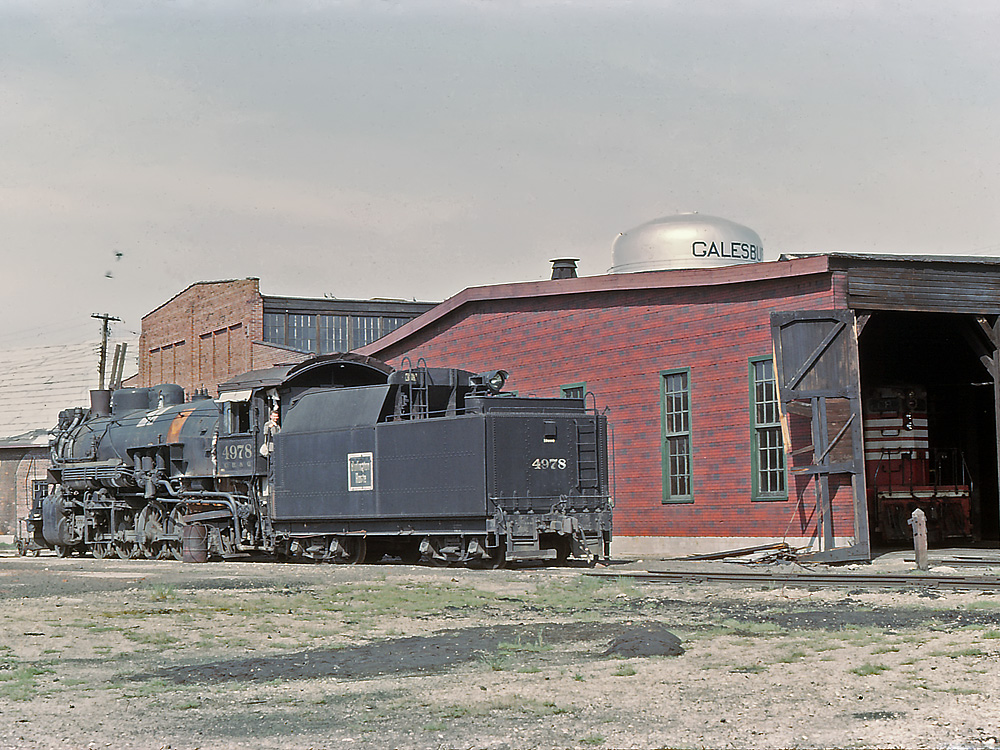 cbq 4978 2-8-2 galesburg il 1964-05
